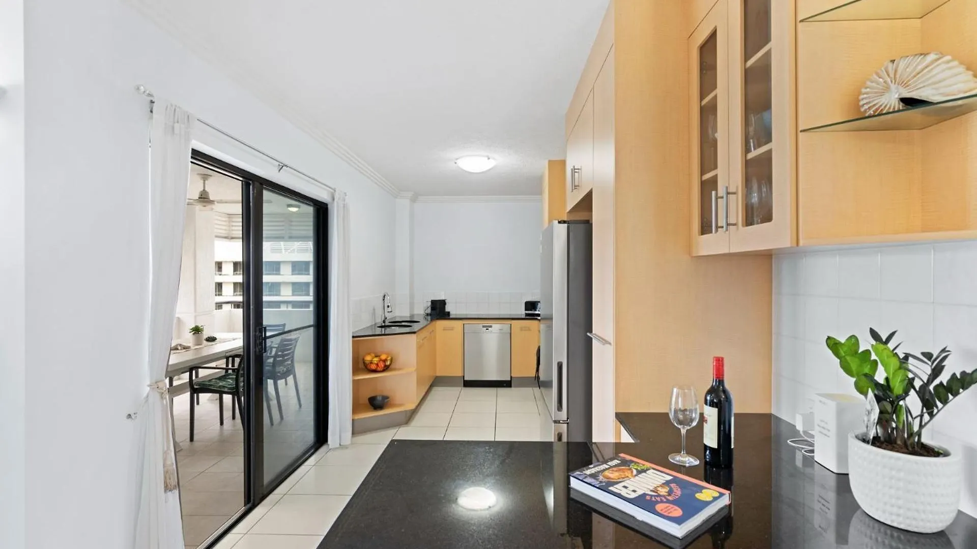 Belle Escapes 702 Cbd Apartment With Elevated City And Water Views Cairns Australia